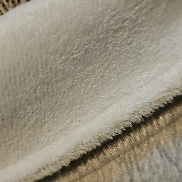 NWT women's UGG ROBE.Size L,light grey color - Picture 3 of 12